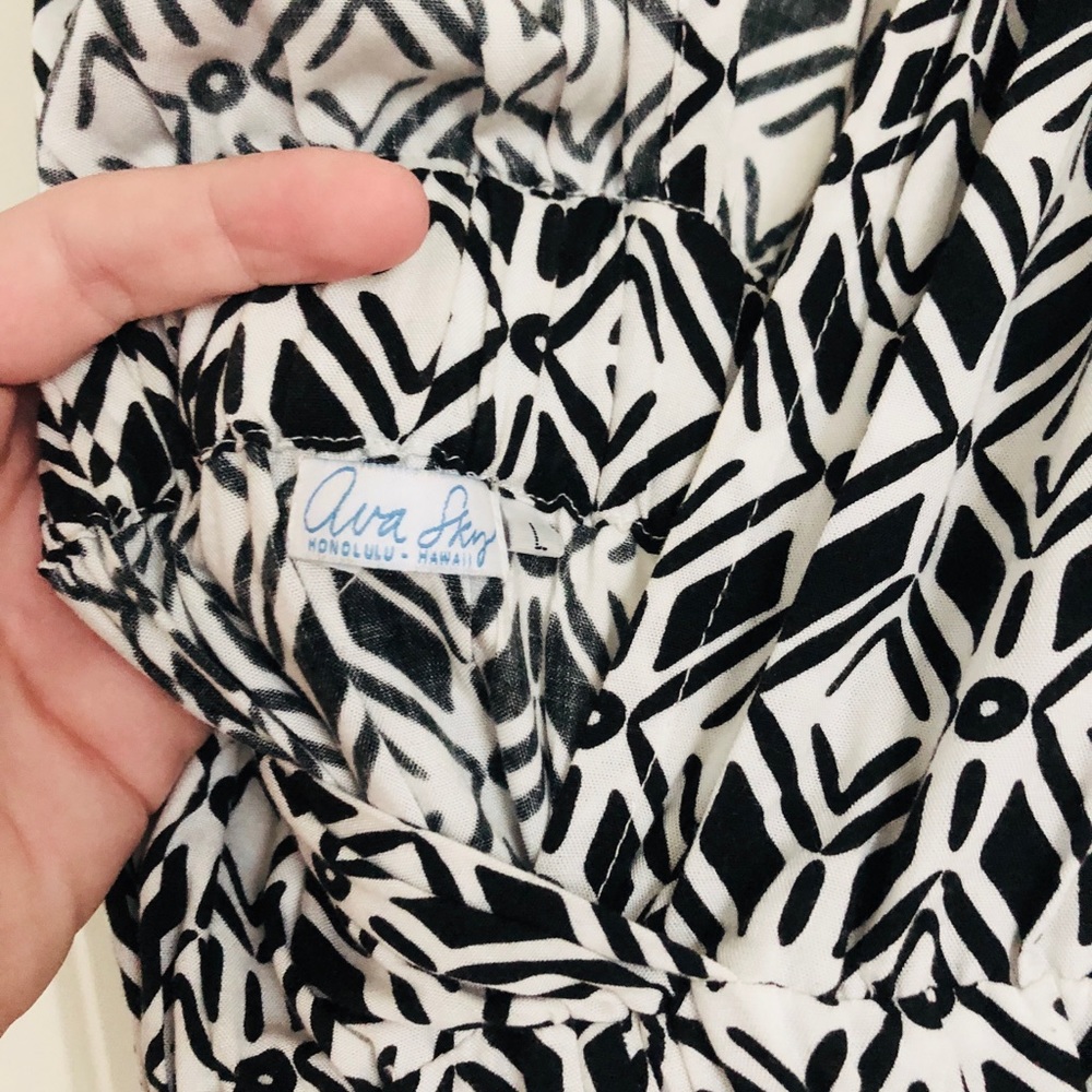 SOLD✅ Ava Sky Hawaii Dress EUC - Picture 3 of 3